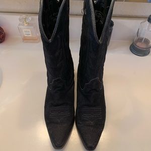 Black 9M Capezio cowgirl boots